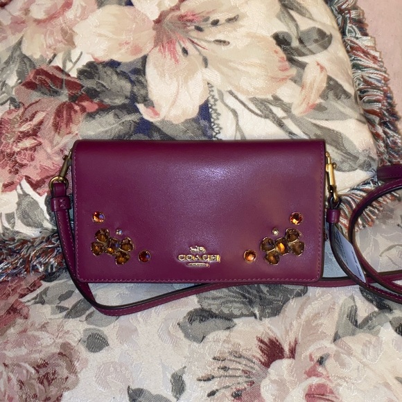 COACH CRYSTAL JEWELED CROSSBODY WALLET PHONE CASE NWT BURGUNDY LEATHER - Picture 2 of 9